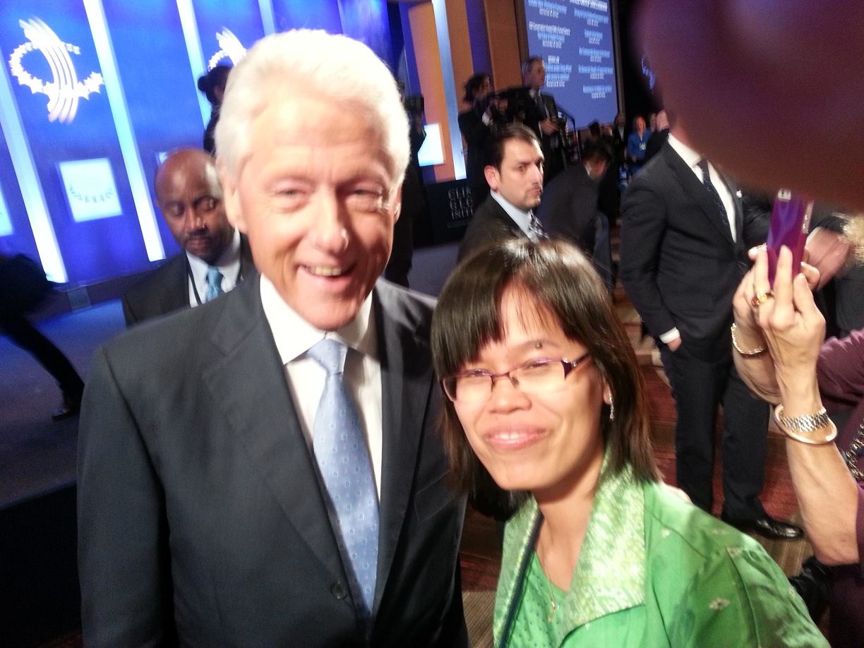 Chak Sopheap with  President Clinton 